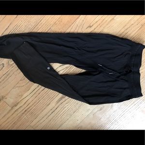 Lululemon cropped jogger